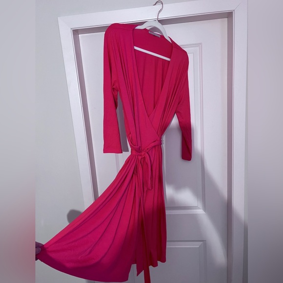 ‼️Final Sale Before Donation‼️ pink wrap dress. Never worn, body skimming NWOT - Picture 1 of 5